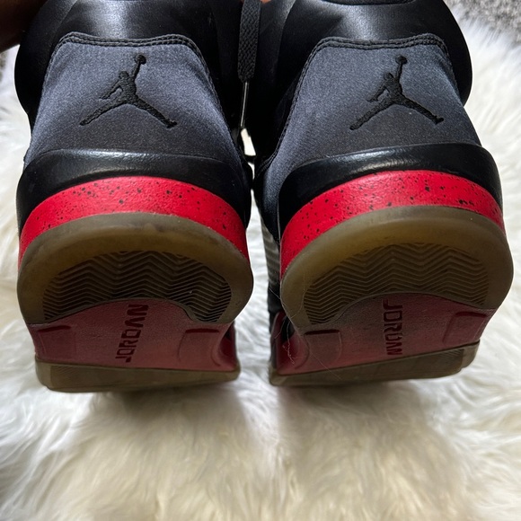 Jordan Men's Black and Gray Sneakers with Red Accents - Picture 4 of 5